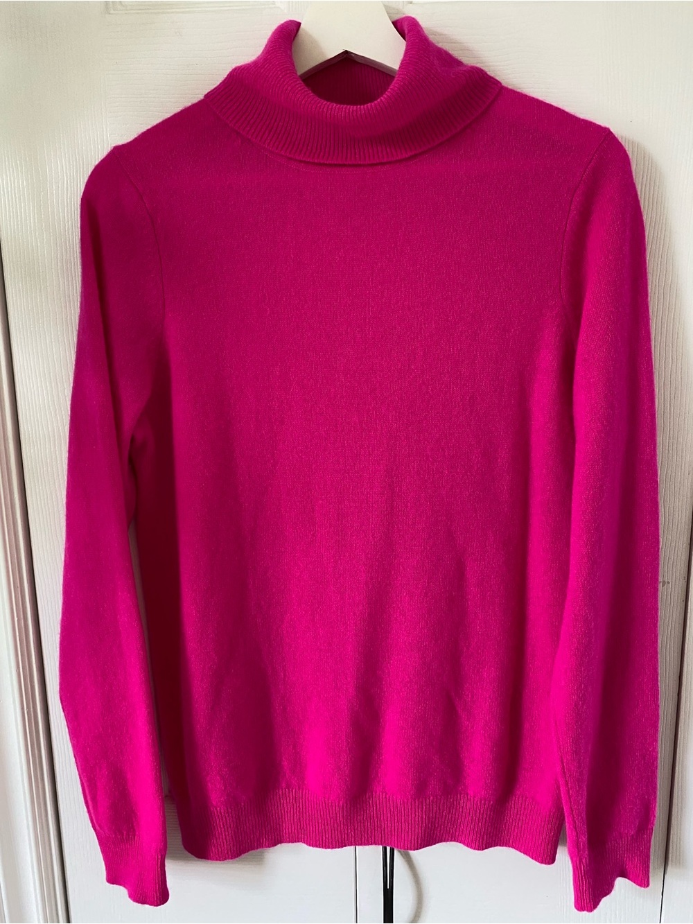 Charter Club Luxury Cashmere 100% cashmere turtleneck bright fuchsia Size Medium - Picture 2 of 14